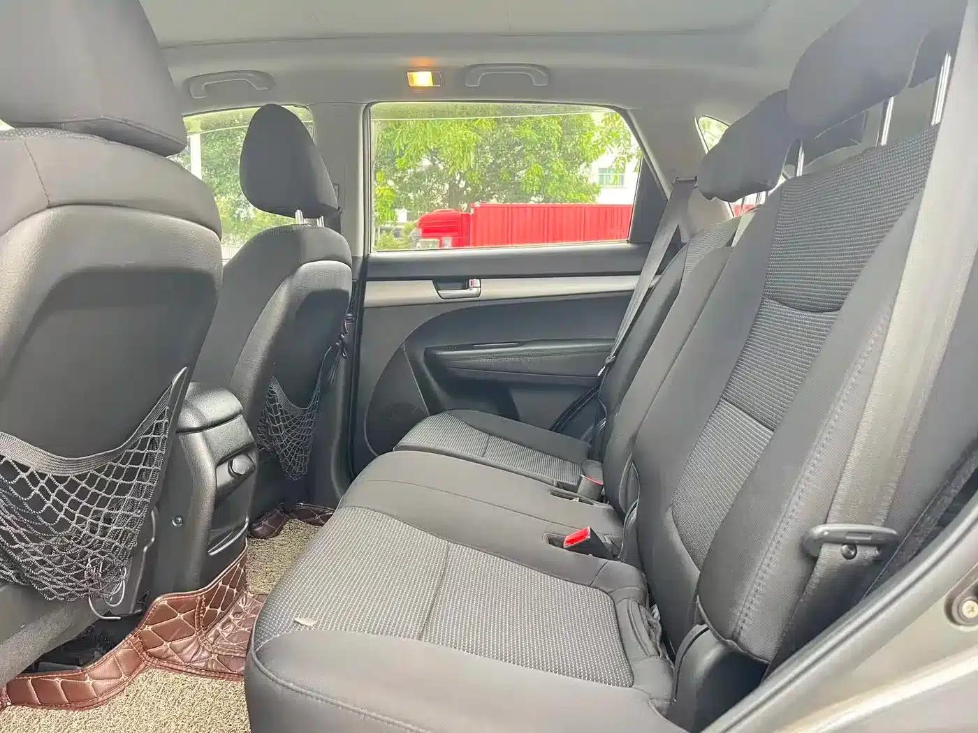 2012 Sorento 2.4L Petrol Luxury Edition — миниатюра 16