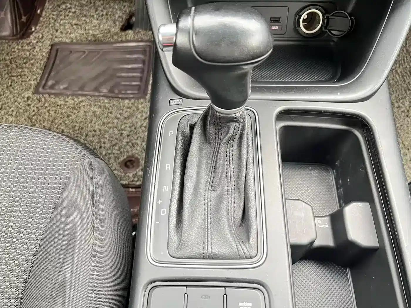 2012 Sorento 2.4L Petrol Luxury Edition — миниатюра 22