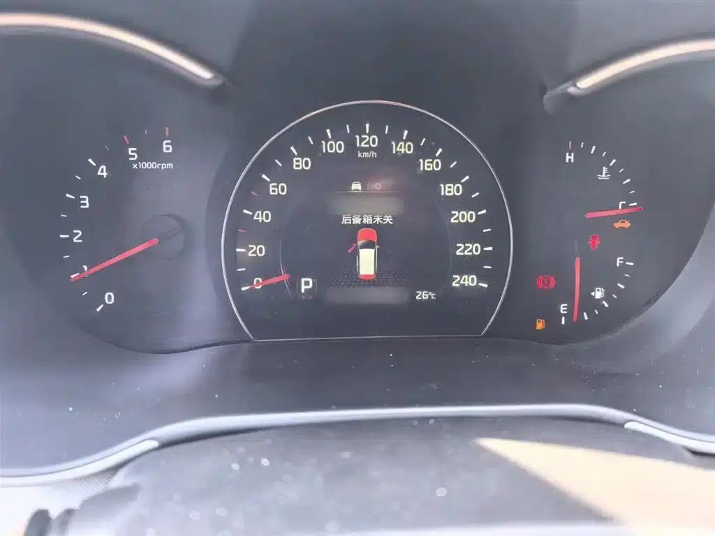 2013 Sorento 2.2T 7-seater Diesel Luxury Edition — миниатюра 4
