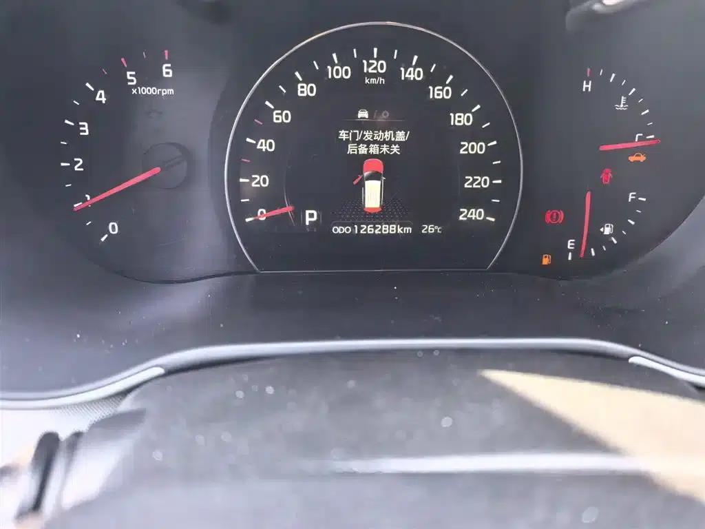 2013 Sorento 2.2T 7-seater Diesel Luxury Edition — миниатюра 5