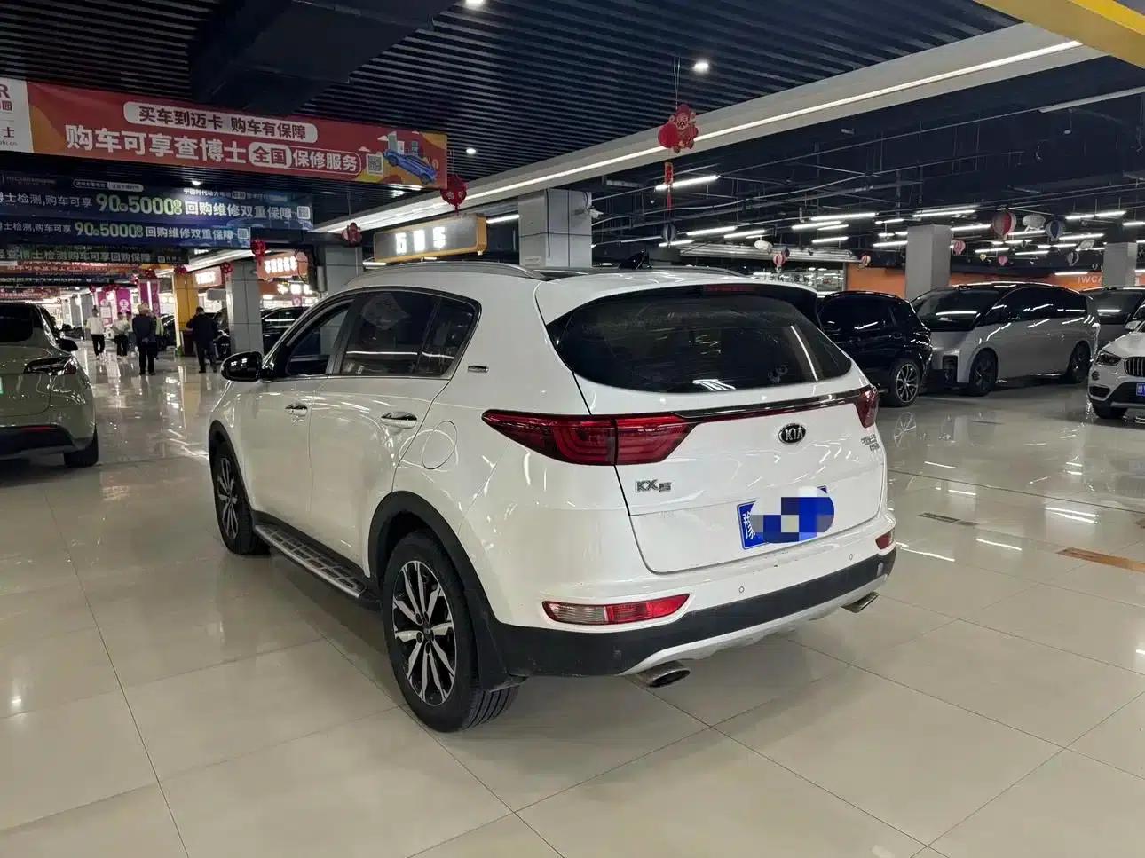 Kia KX5 2017 1.6T Automatic 2WD 15th Anniversary Special Edition DLX — миниатюра 3