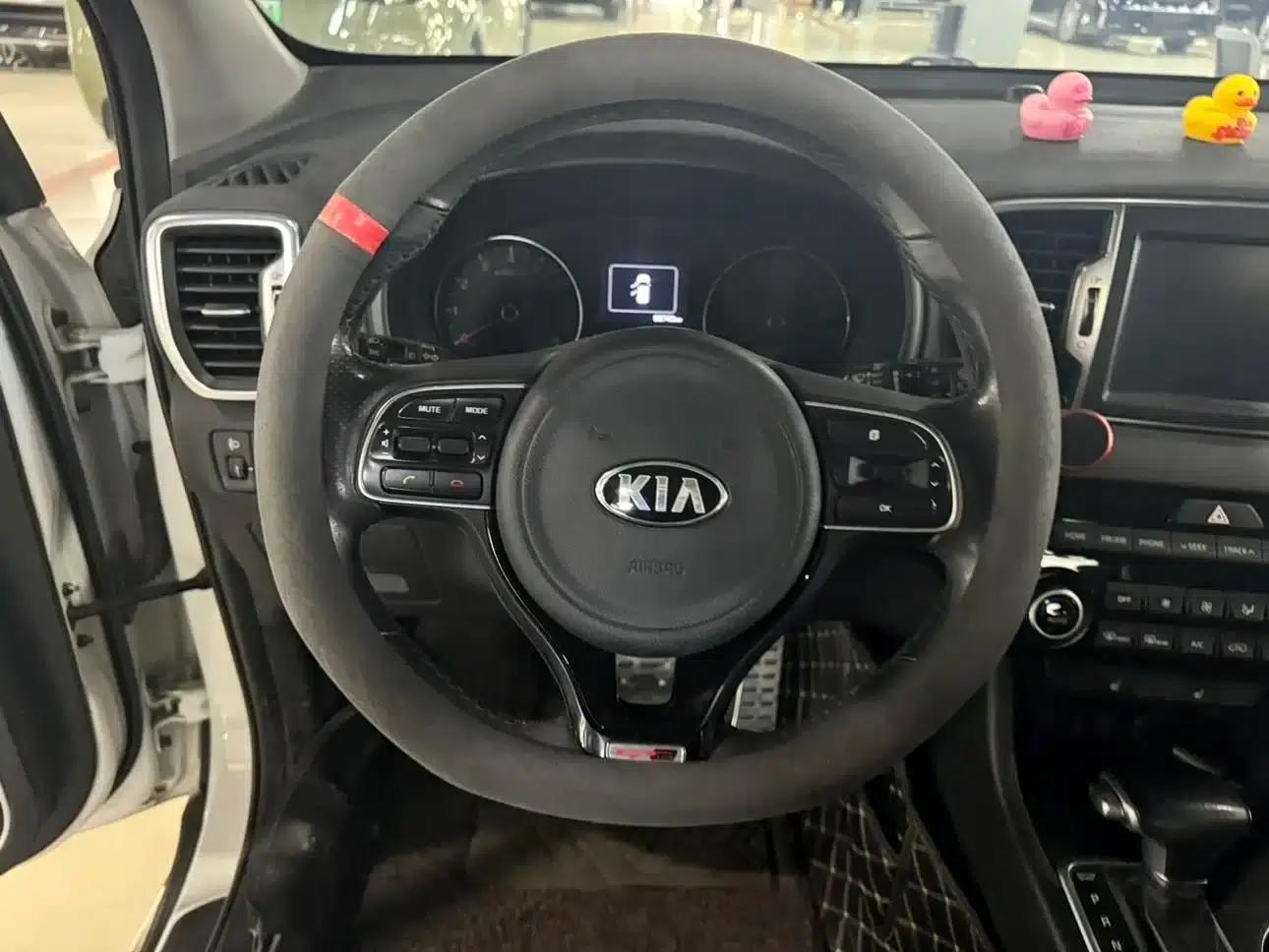 Kia KX5 2017 1.6T Automatic 2WD 15th Anniversary Special Edition DLX — миниатюра 4