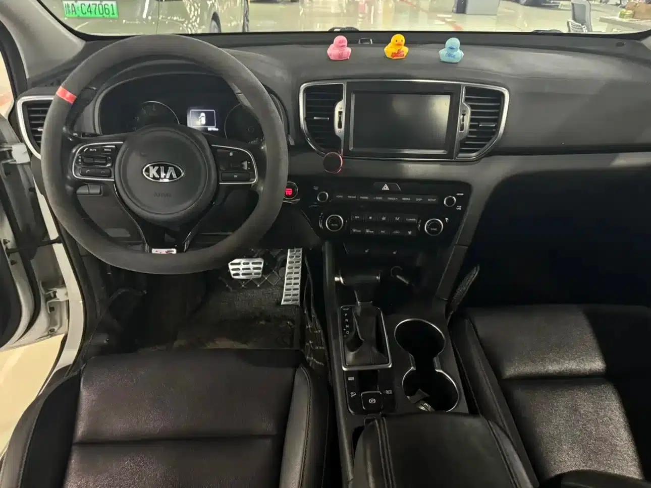 Kia KX5 2017 1.6T Automatic 2WD 15th Anniversary Special Edition DLX — миниатюра 7