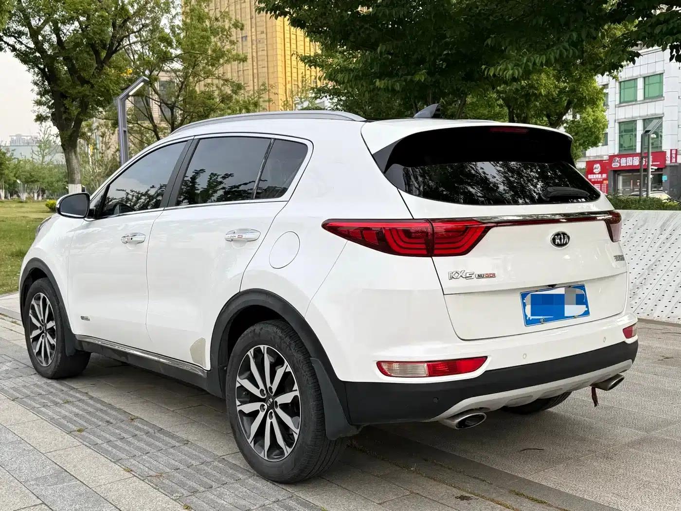 Kia KX5 2016 2.0L Automatic 2WD Premium — миниатюра 4