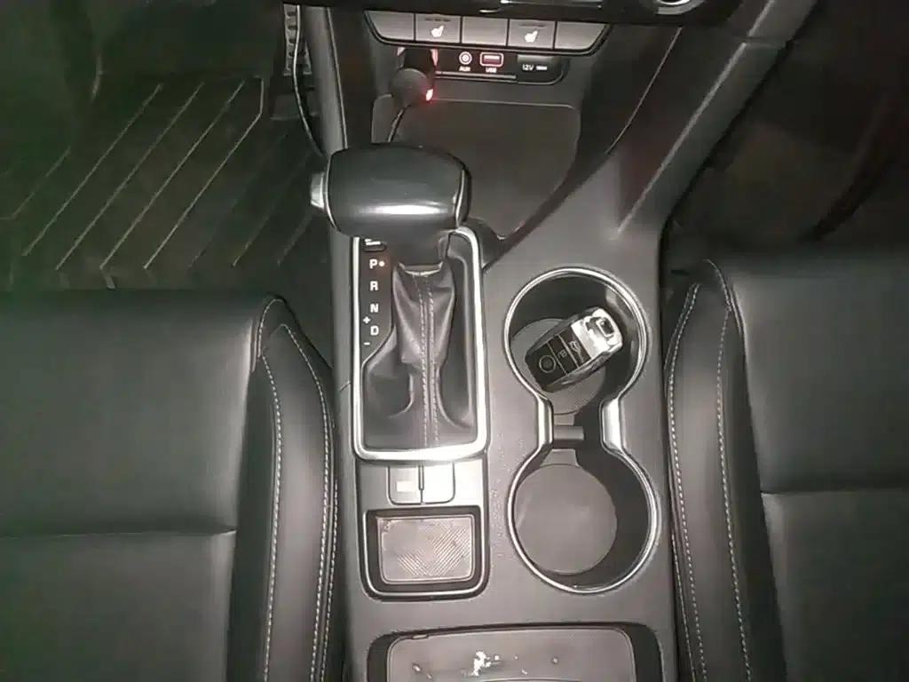Kia KX5 2016 1.6T Automatic 2WD DLX — миниатюра 14