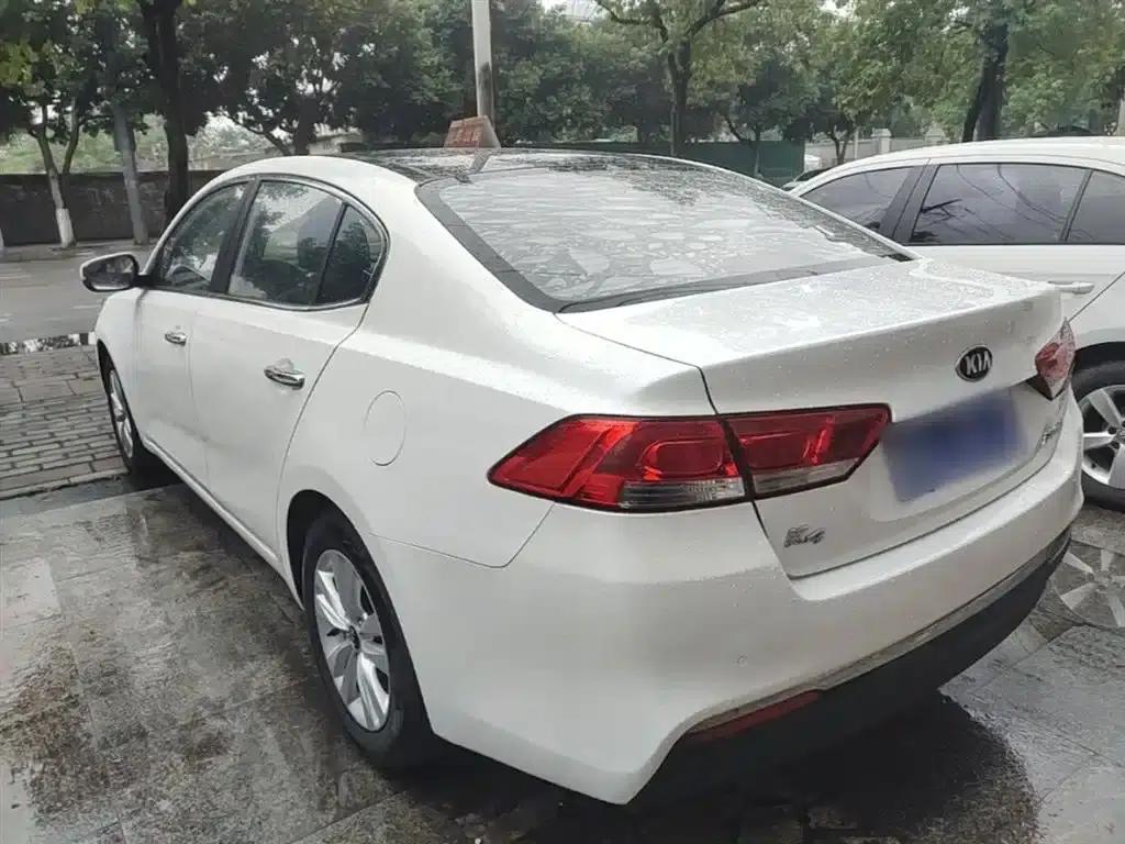 Kia K4 2014 1.8L Automatic GLS — миниатюра 5