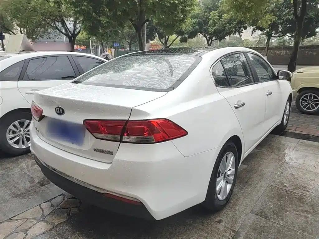 Kia K4 2014 1.8L Automatic GLS — миниатюра 7