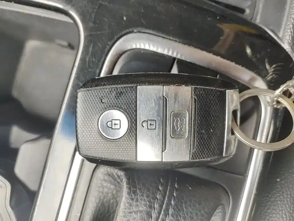 Kia K4 2014 1.8L Automatic GLS — миниатюра 9