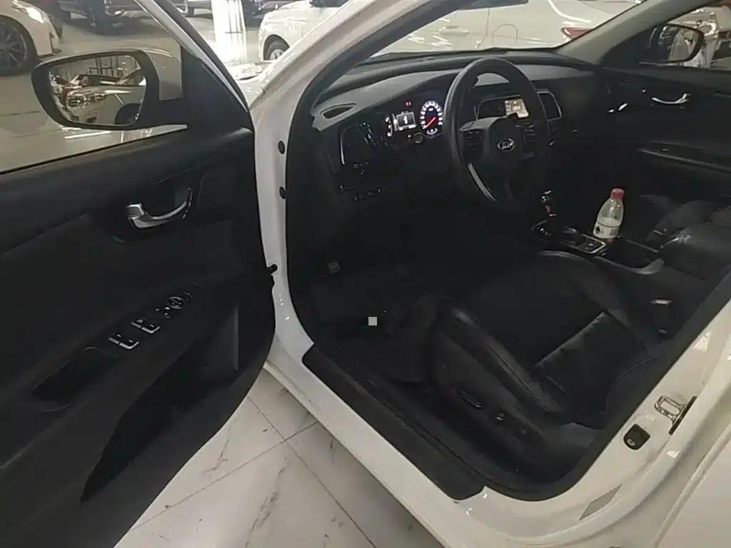 Kia K4 2015 1.8L Automatic DLX Special — миниатюра 16