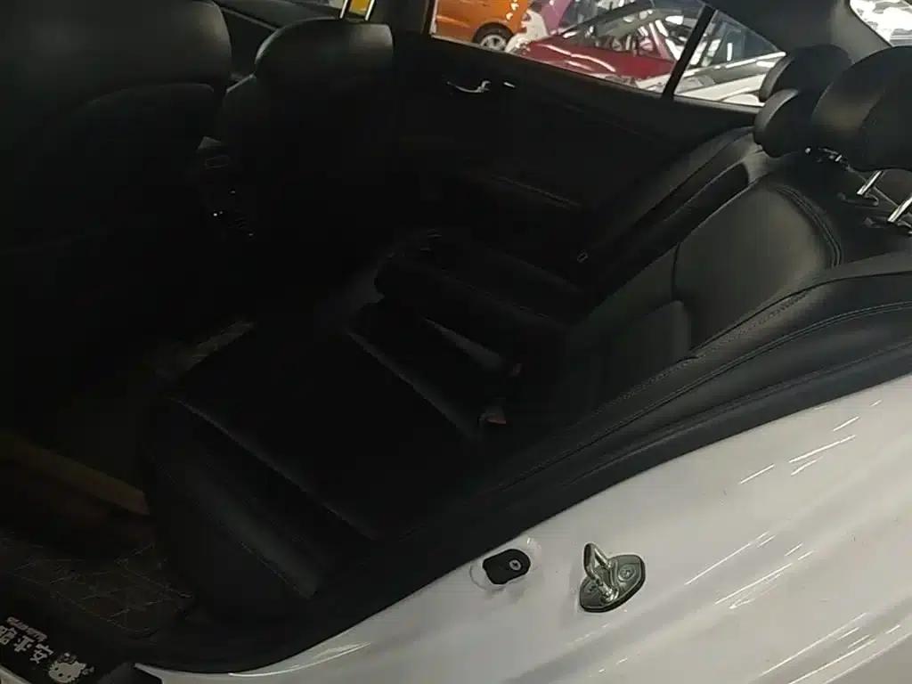 Kia K4 2015 1.8L Automatic DLX Special — миниатюра 17