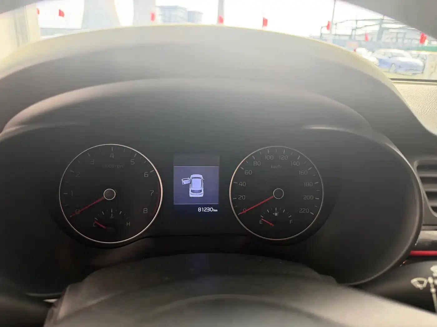 2017 KX CROSS 1.4L AT GLS — миниатюра 7
