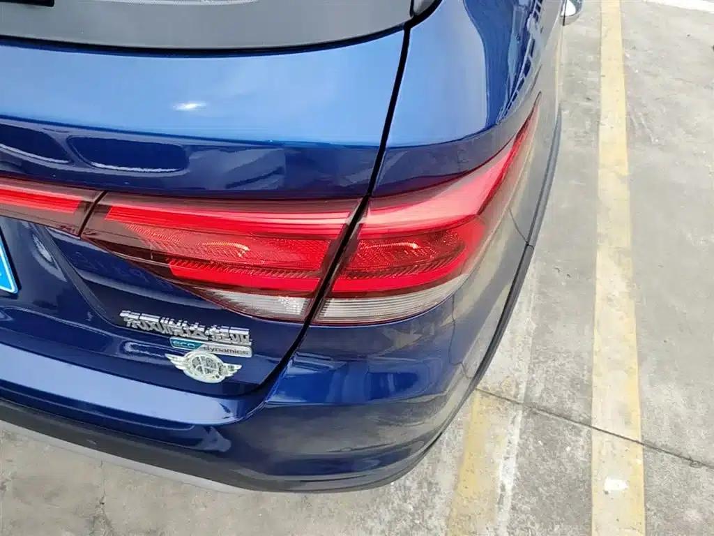 KX CROSS 2018 1.6L Automatic Sunroof Edition — миниатюра 8