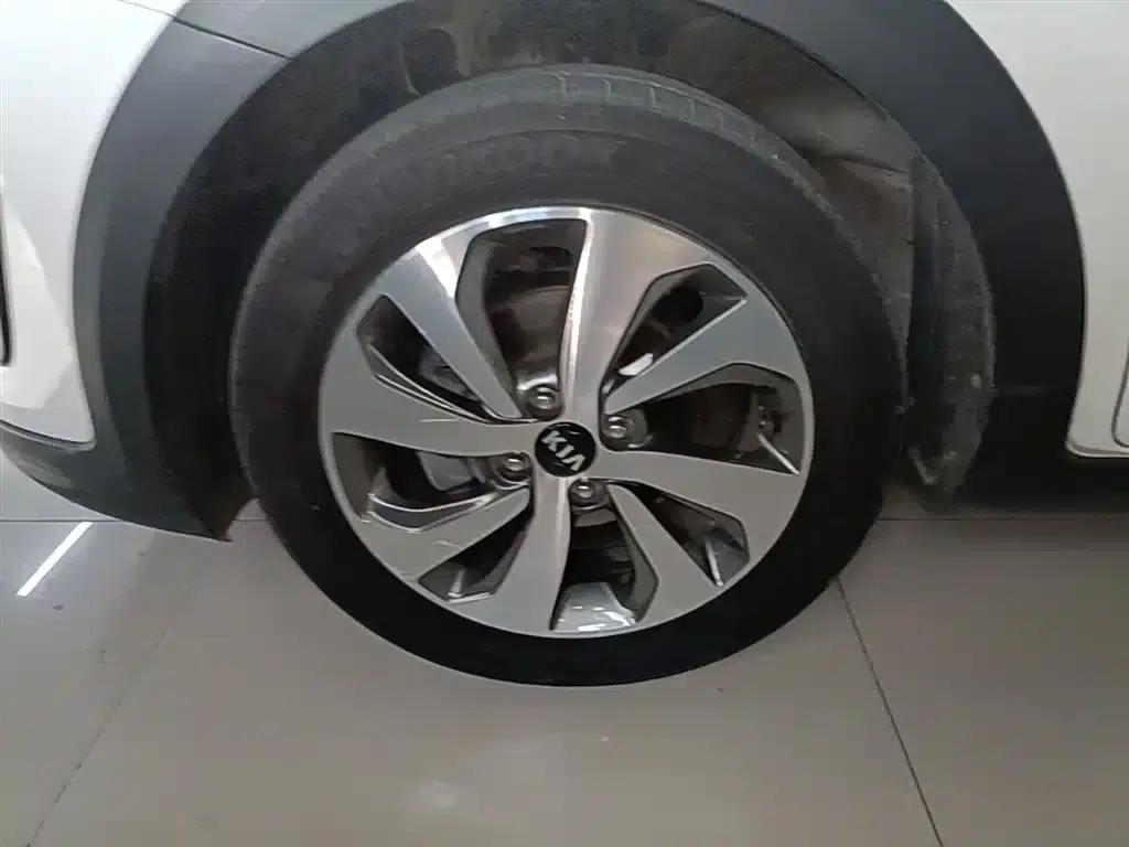 KX CROSS 2019 1.6L Automatic Sunroof Edition (China VI Emission Standard) — миниатюра 23