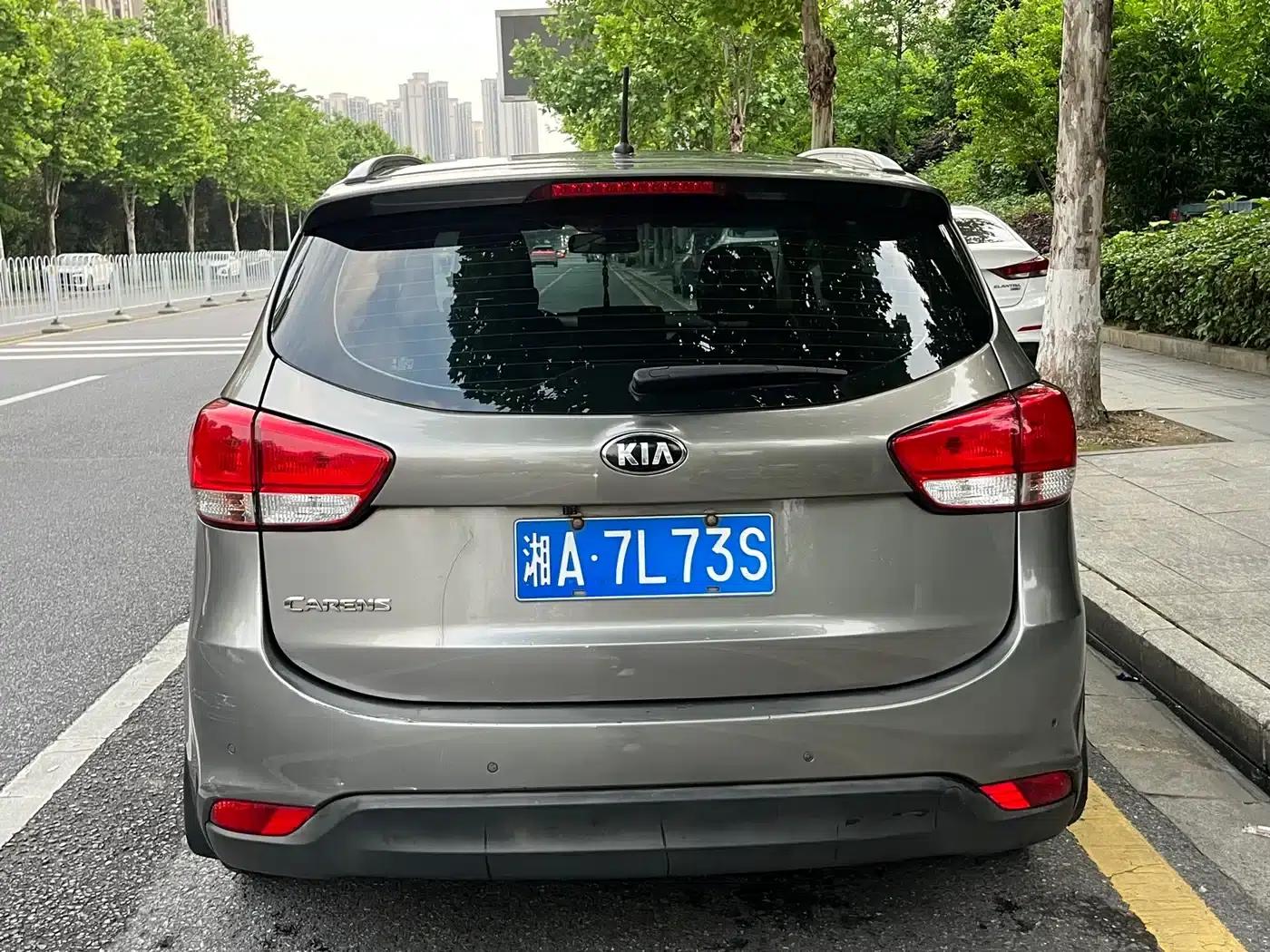 Carens 2013 2.0L 7-seater Automatic Standard Edition (National IV Emission Standard) — миниатюра 4