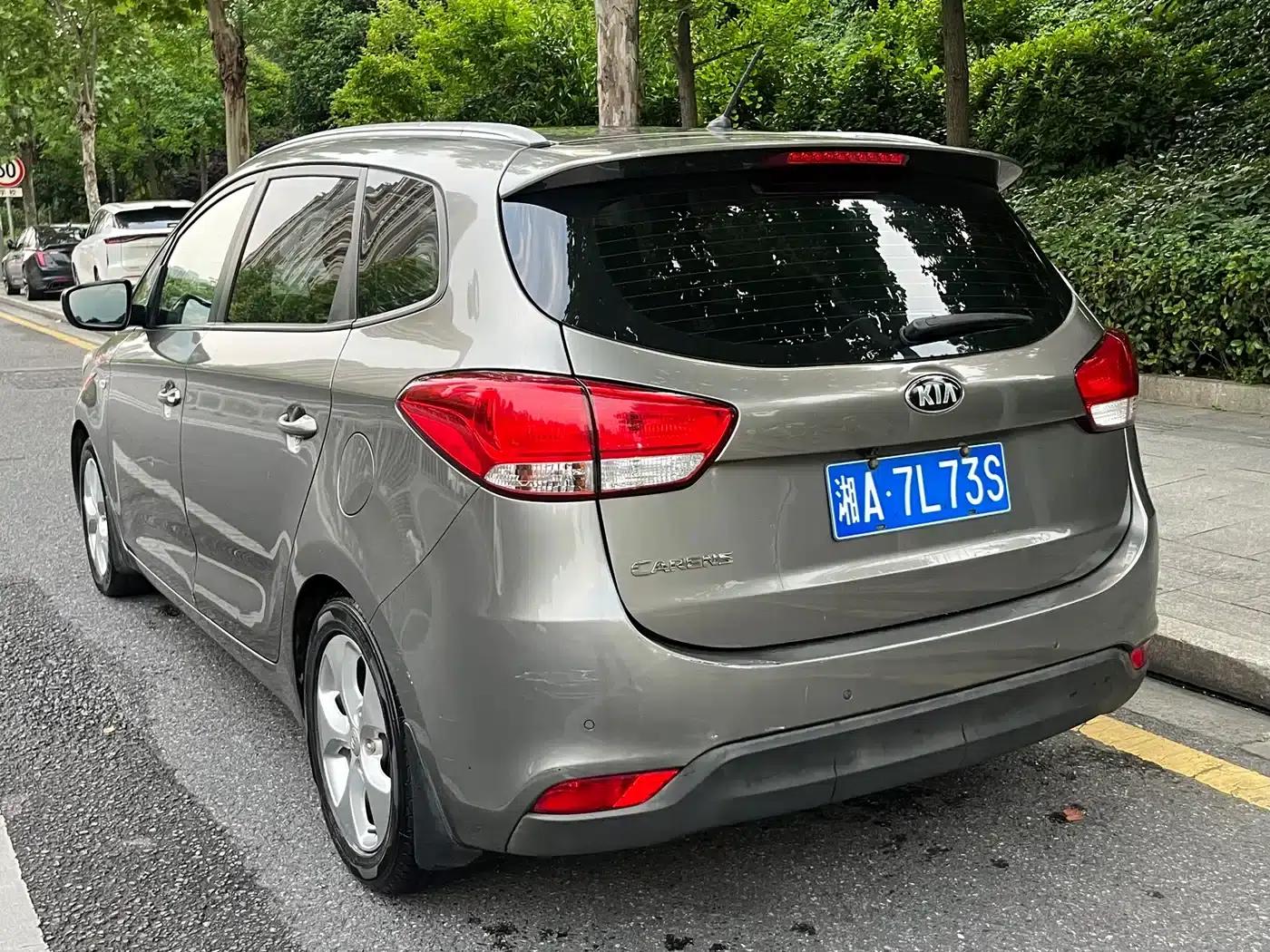Carens 2013 2.0L 7-seater Automatic Standard Edition (National IV Emission Standard) — миниатюра 5