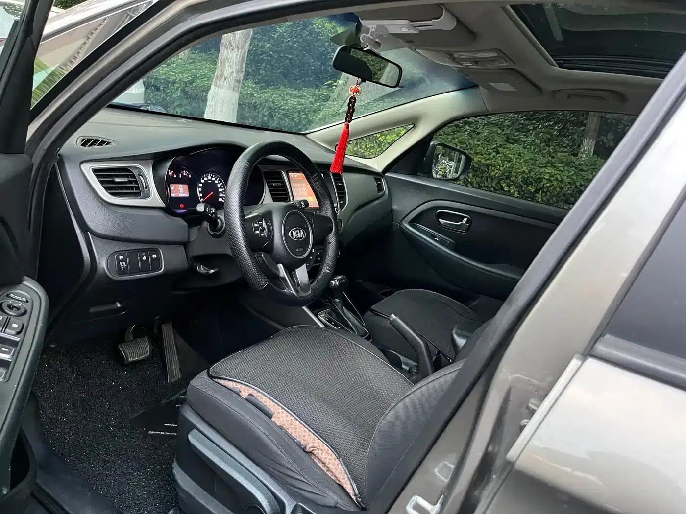 Carens 2013 2.0L 7-seater Automatic Standard Edition (National IV Emission Standard) — миниатюра 7