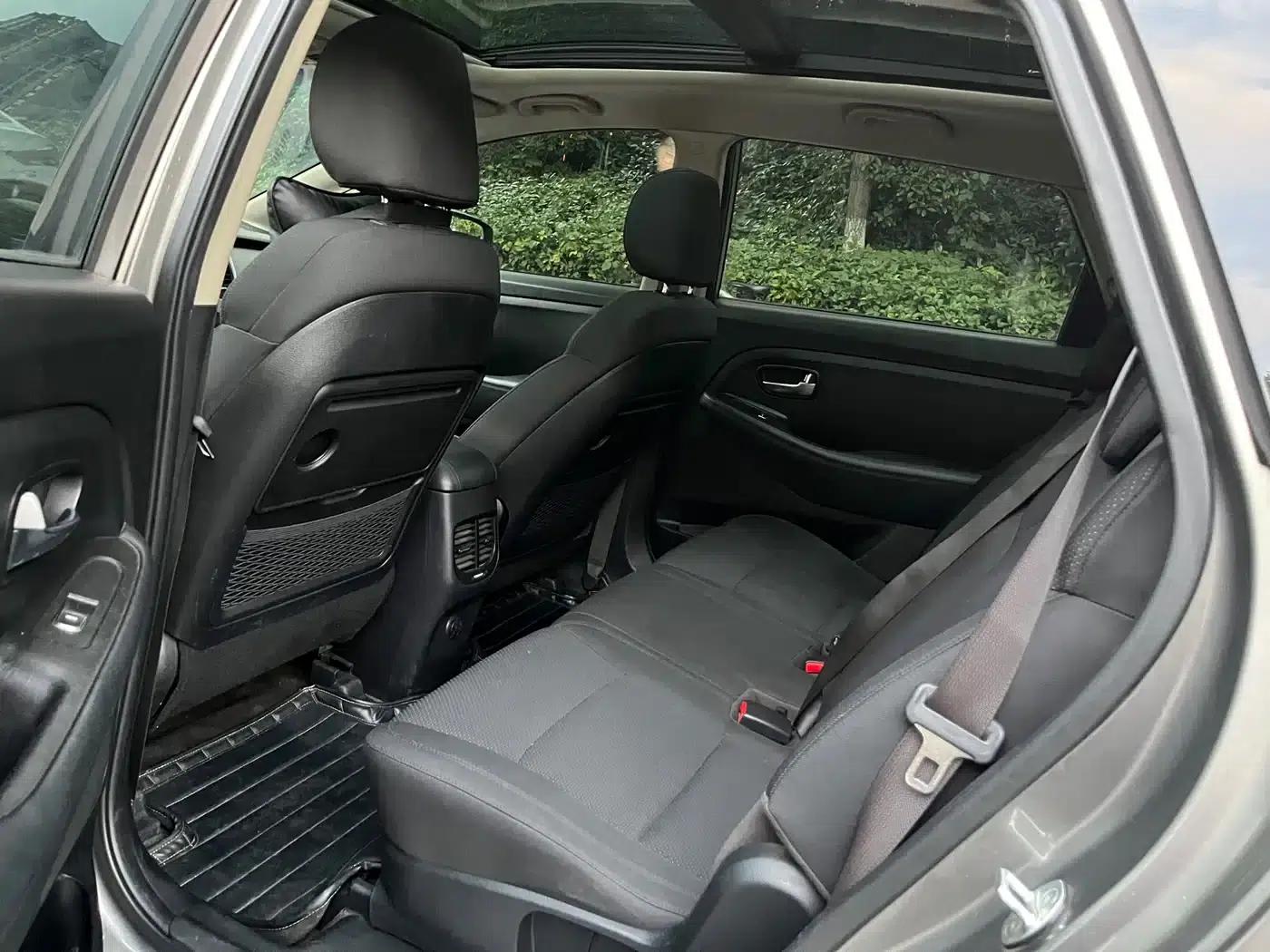 Carens 2013 2.0L 7-seater Automatic Standard Edition (National IV Emission Standard) — миниатюра 8