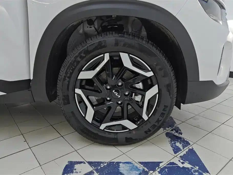 2026 Citroën Cyrus 1.5L IVT Luxury Comfort Edition — миниатюра 6