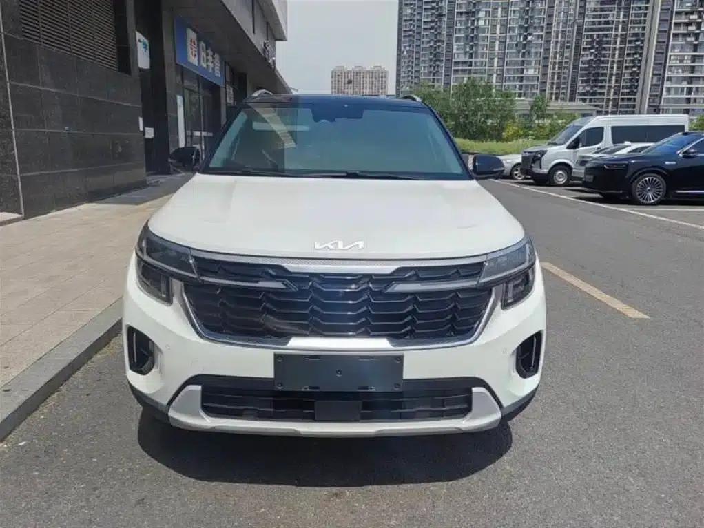 2023 Citroën Cytus 1.5L CVT Premium Edition — миниатюра 2