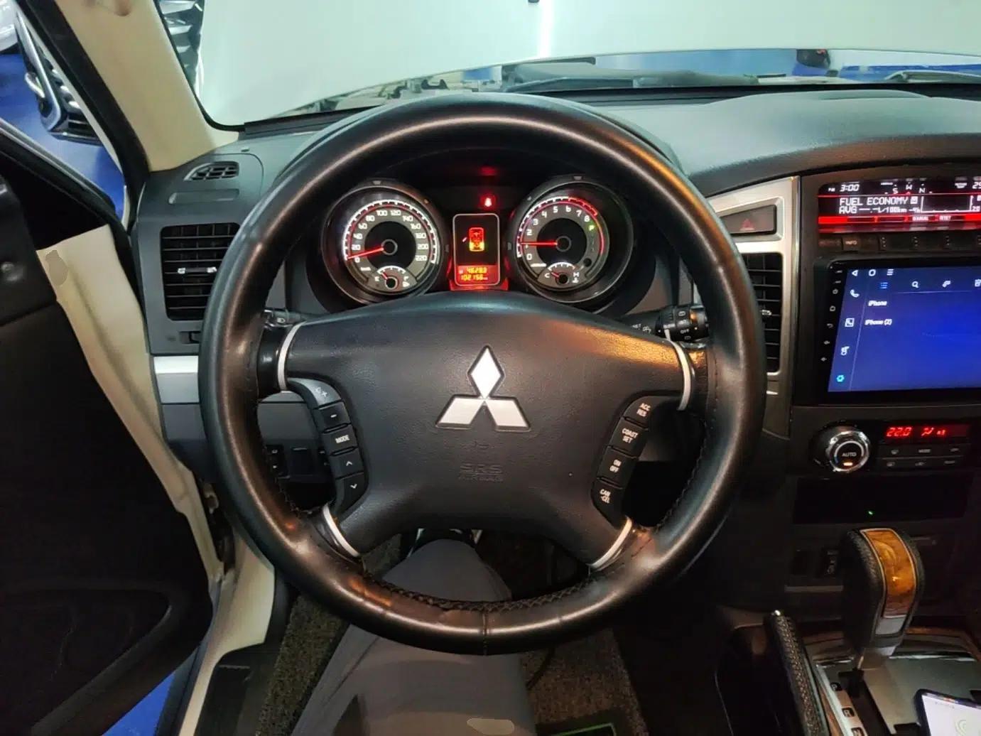 Mitsubishi Pajero 2019 3.0L Automatic Luxury Edition — миниатюра 14