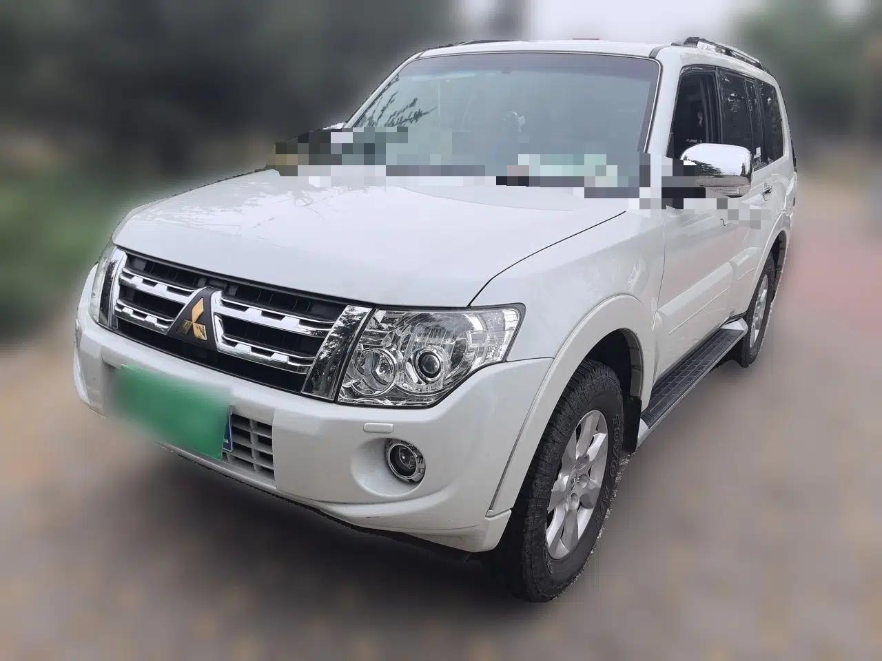 Mitsubishi Pajero 2014 3.0L Elite Upgrade Edition — миниатюра 1