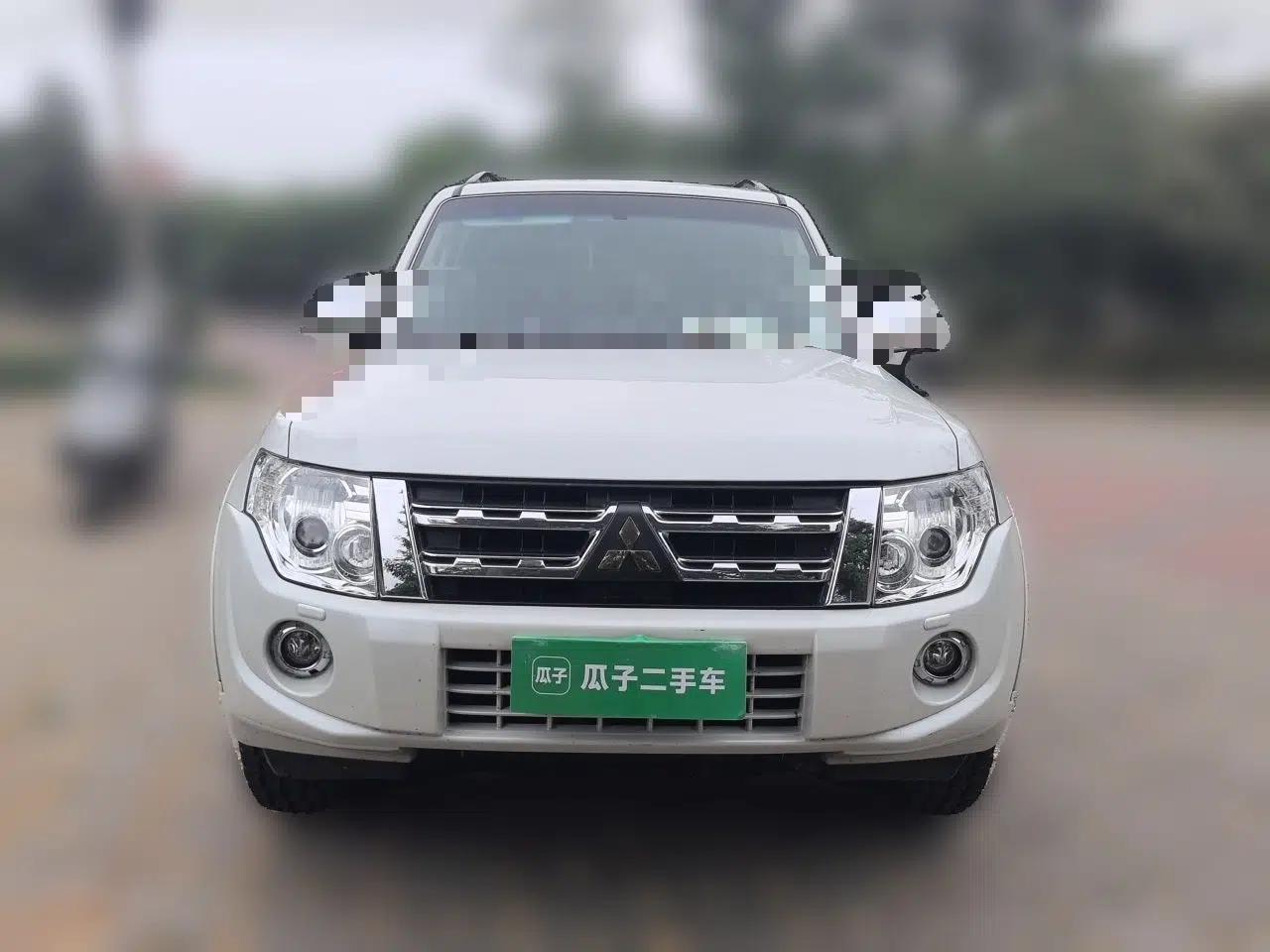 Mitsubishi Pajero 2014 3.0L Elite Upgrade Edition — миниатюра 2