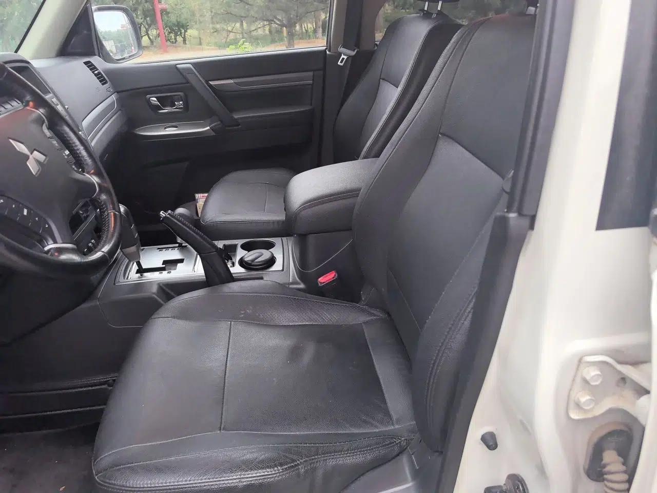 Mitsubishi Pajero 2014 3.0L Elite Upgrade Edition — миниатюра 16