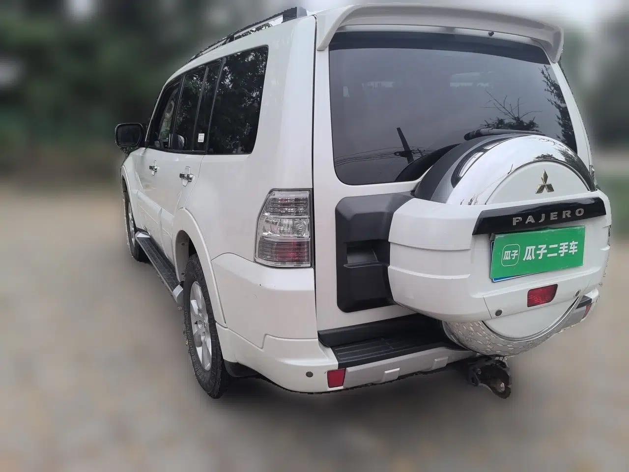 Mitsubishi Pajero 2014 3.0L Elite Upgrade Edition — миниатюра 4