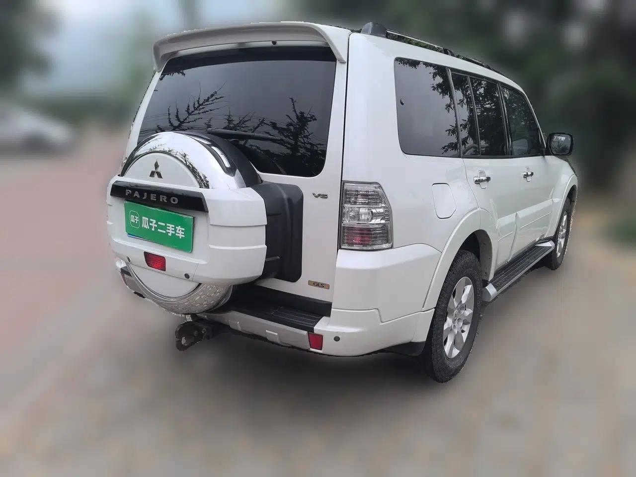 Mitsubishi Pajero 2014 3.0L Elite Upgrade Edition — миниатюра 6