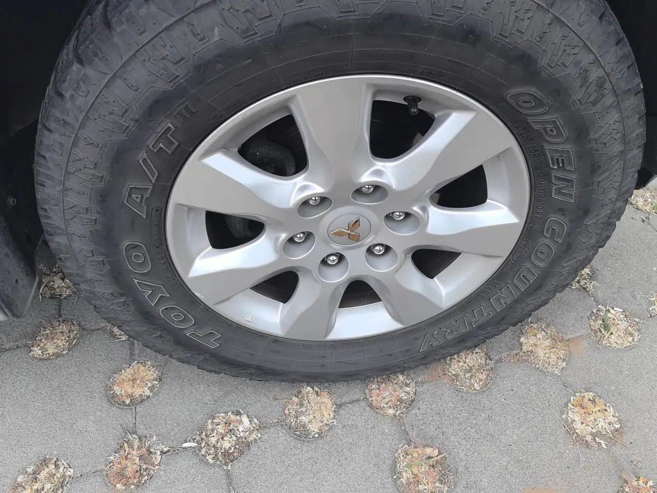 Mitsubishi Pajero 2014 3.0L Elite Upgrade Edition — миниатюра 8