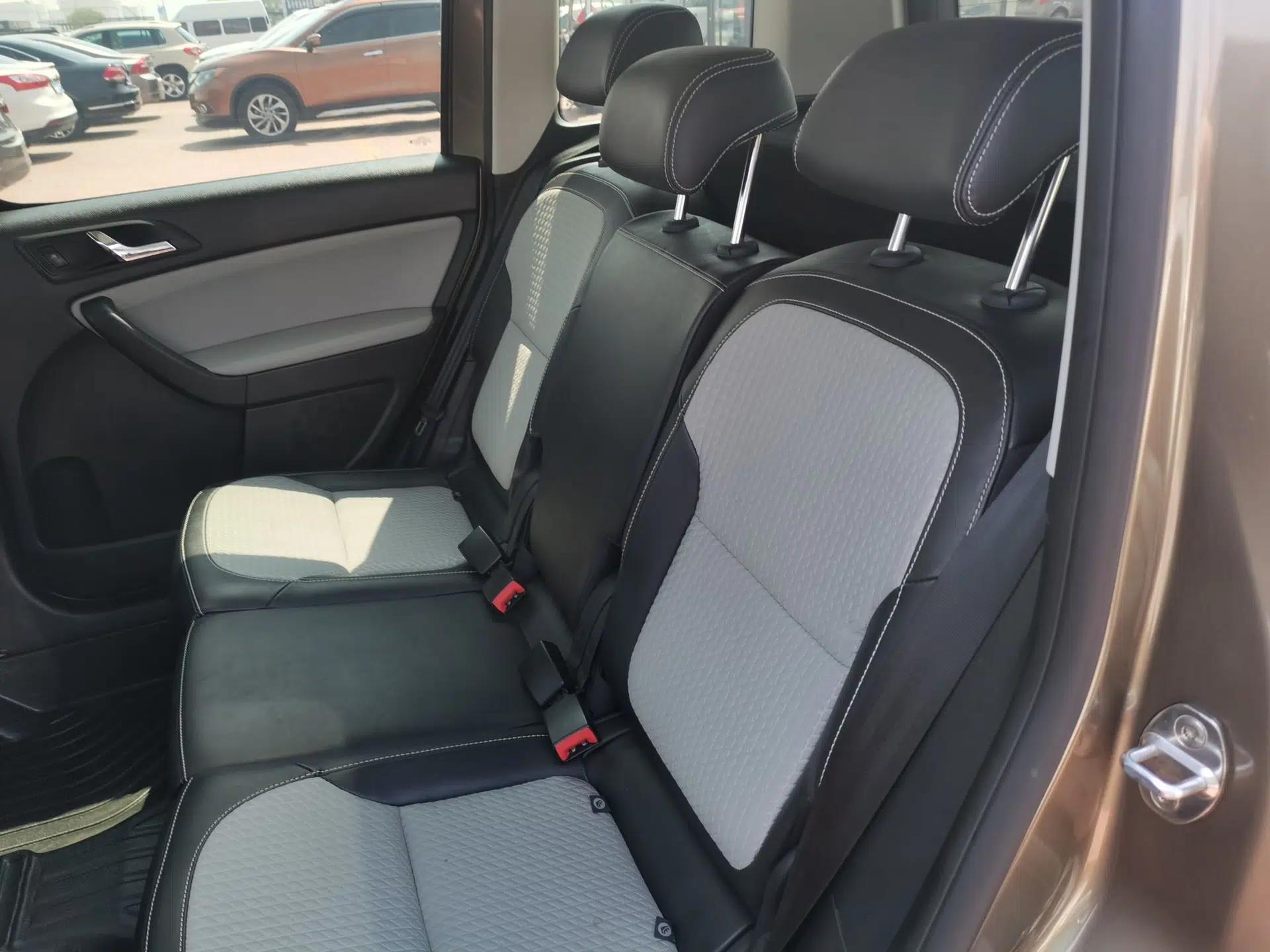 Skoda Yeti 2017 TSI280 DSG Advanced Edition — миниатюра 18
