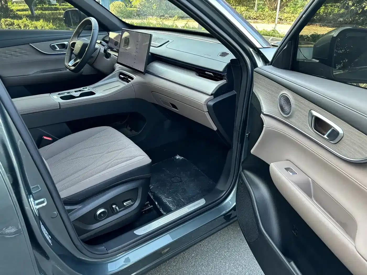 Chery Tiggo 8 PLUS 2025 290TGDI DCT Premium — миниатюра 16