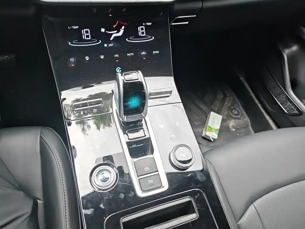 Chery Tiggo 8 PLUS 2022 Kunpeng Edition 390TGDI DCT Luxury Edition — миниатюра 21