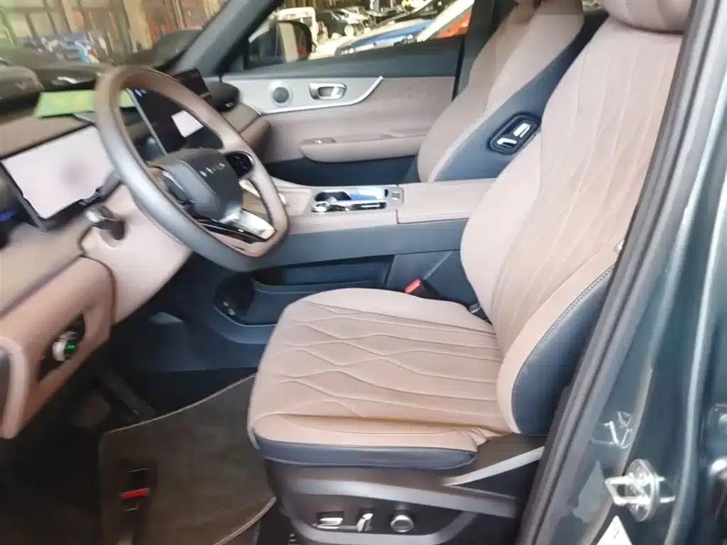 Chery Tiggo 8 PLUS 2025 290TGDI DCT Premium — миниатюра 15