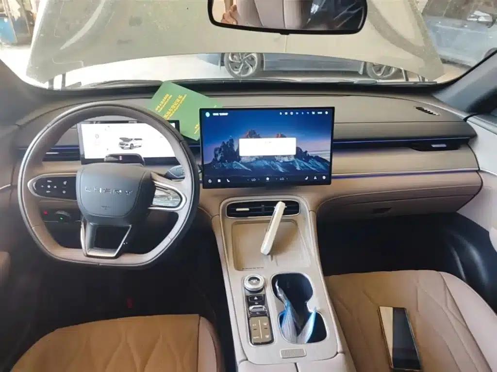 Chery Tiggo 8 PLUS 2025 290TGDI DCT Premium — миниатюра 10