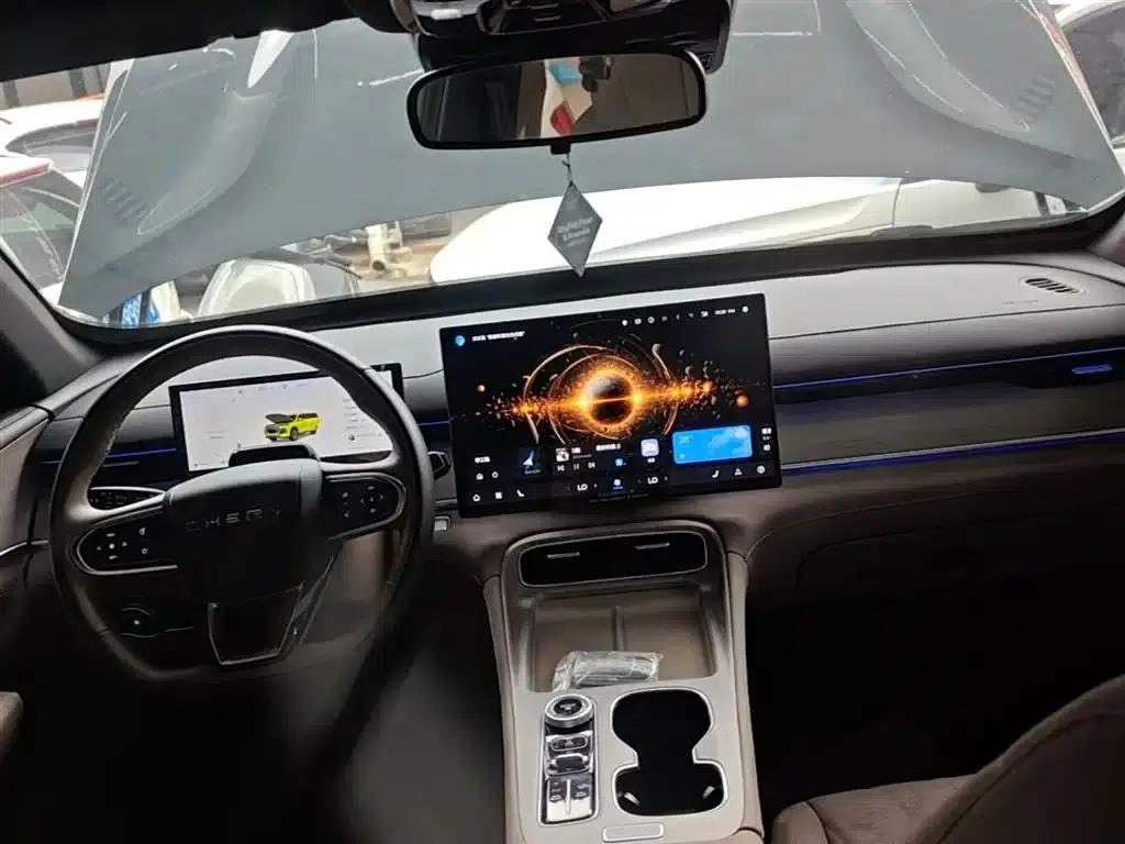 Chery Tiggo 8 PLUS 2025 290TGDI DCT Premium — миниатюра 10