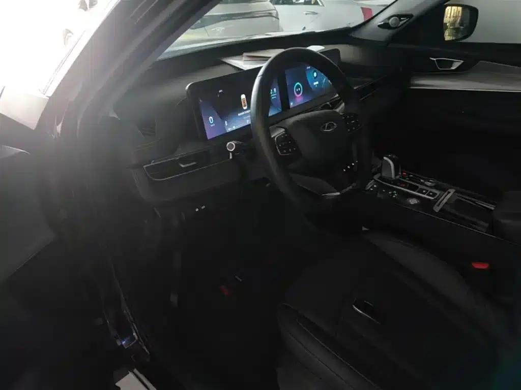 Chery Tiggo 8 PLUS 2021 290TGDI DCT Luxury Edition — миниатюра 16