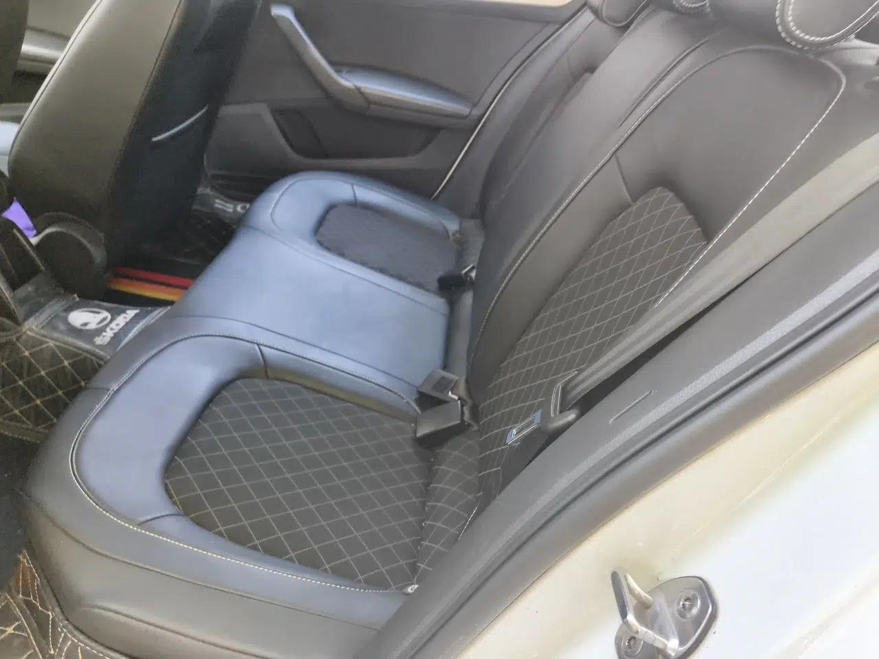 Skoda Rapid Spaceback 2018 1.6L Manual Comfort Edition — миниатюра 17