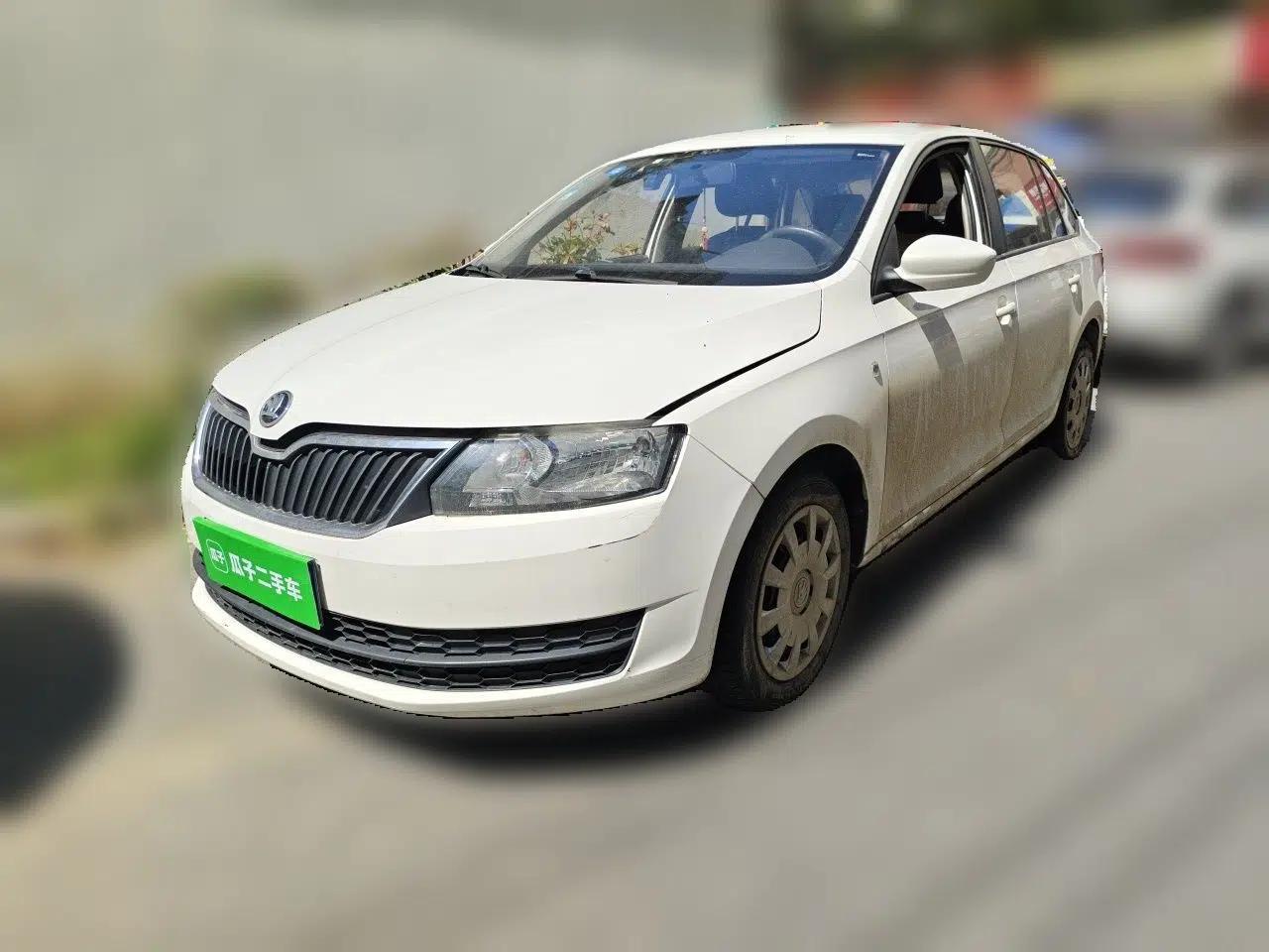 Skoda Rapid Spaceback 2016 Revised Version 1.4L Manual Front-Drive Edition — миниатюра 1