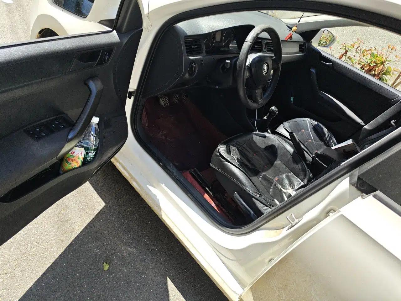 Skoda Rapid Spaceback 2016 Revised Version 1.4L Manual Front-Drive Edition — миниатюра 17