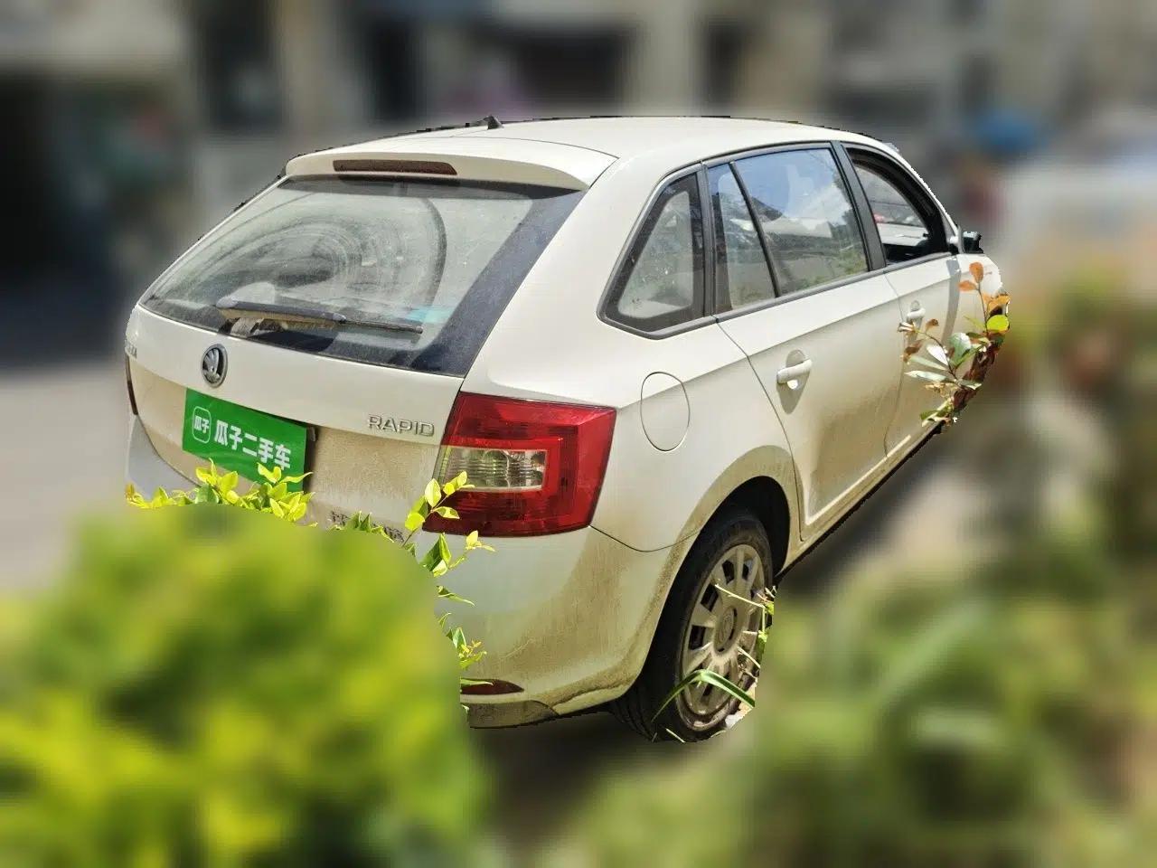 Skoda Rapid Spaceback 2016 Revised Version 1.4L Manual Front-Drive Edition — миниатюра 6
