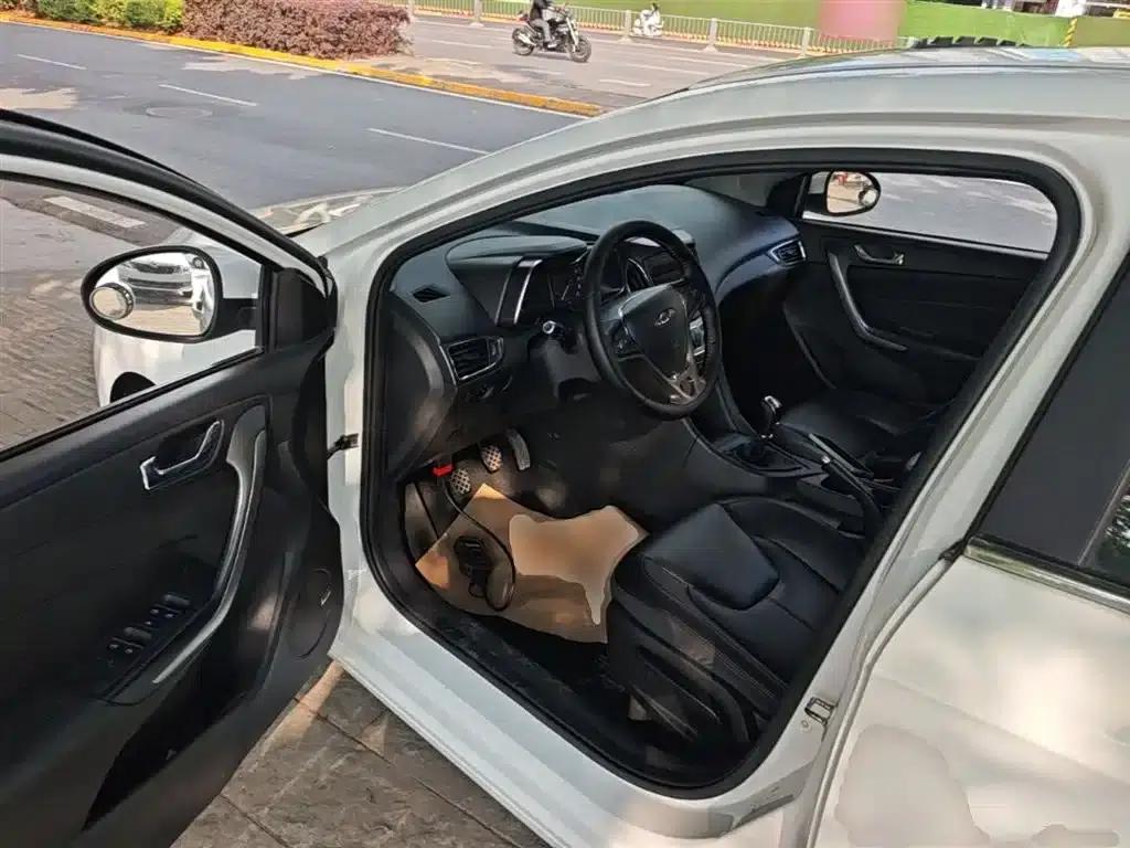 Chery Arrizo 5 2017 1.5L Manual Trendsetter Edition — миниатюра 16