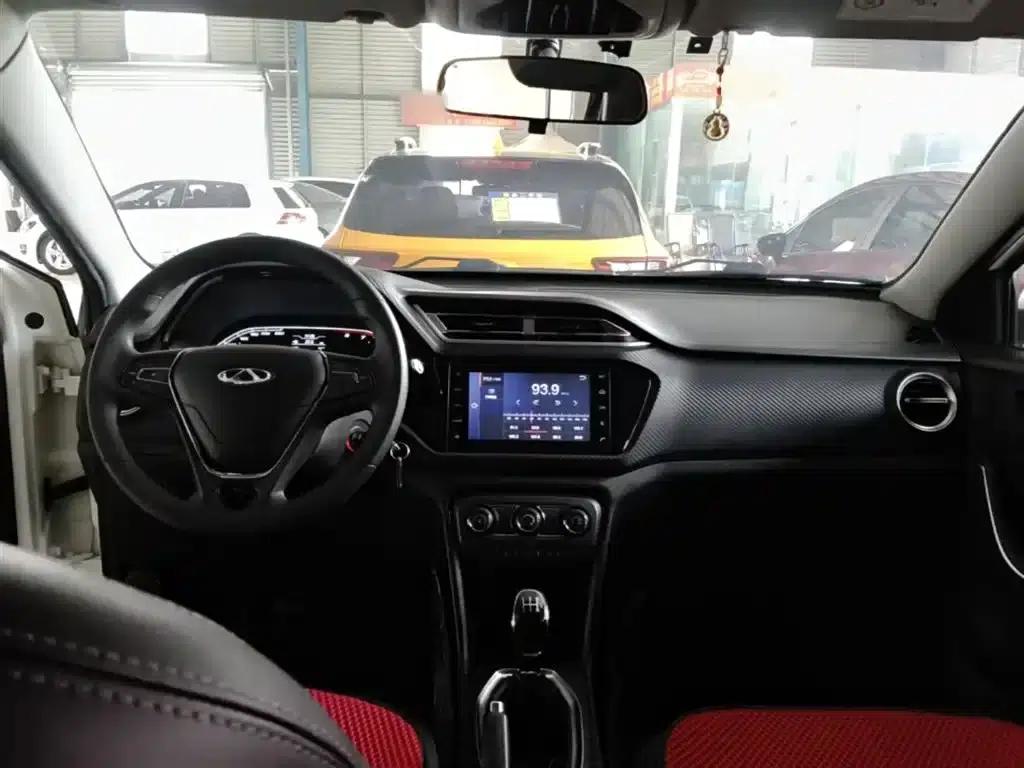 Chery Tiggo 3x 2018 1.5L Manual Elite Edition — миниатюра 10