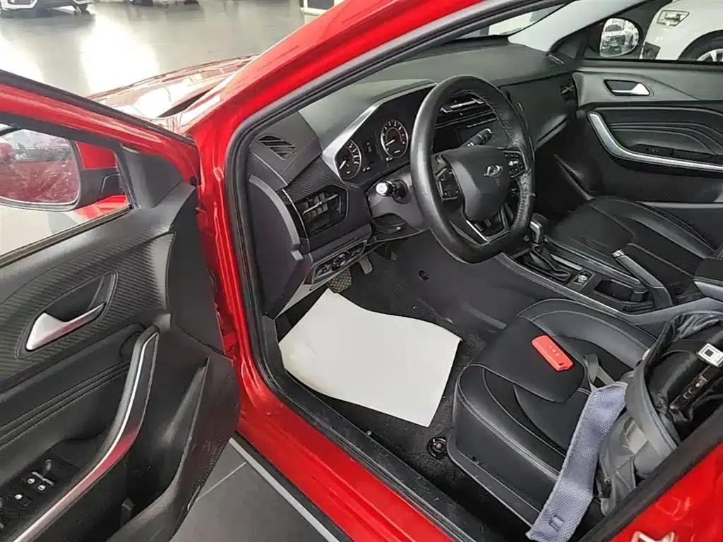 Chery Tiggo 3x 2021 PLUS 1.5L CVT Joyful Red Date Edition II — миниатюра 16