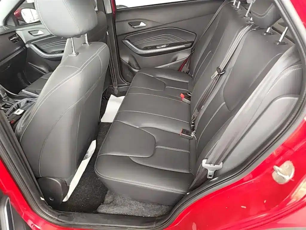 Chery Tiggo 3x 2021 PLUS 1.5L CVT Joyful Red Date Edition II — миниатюра 17