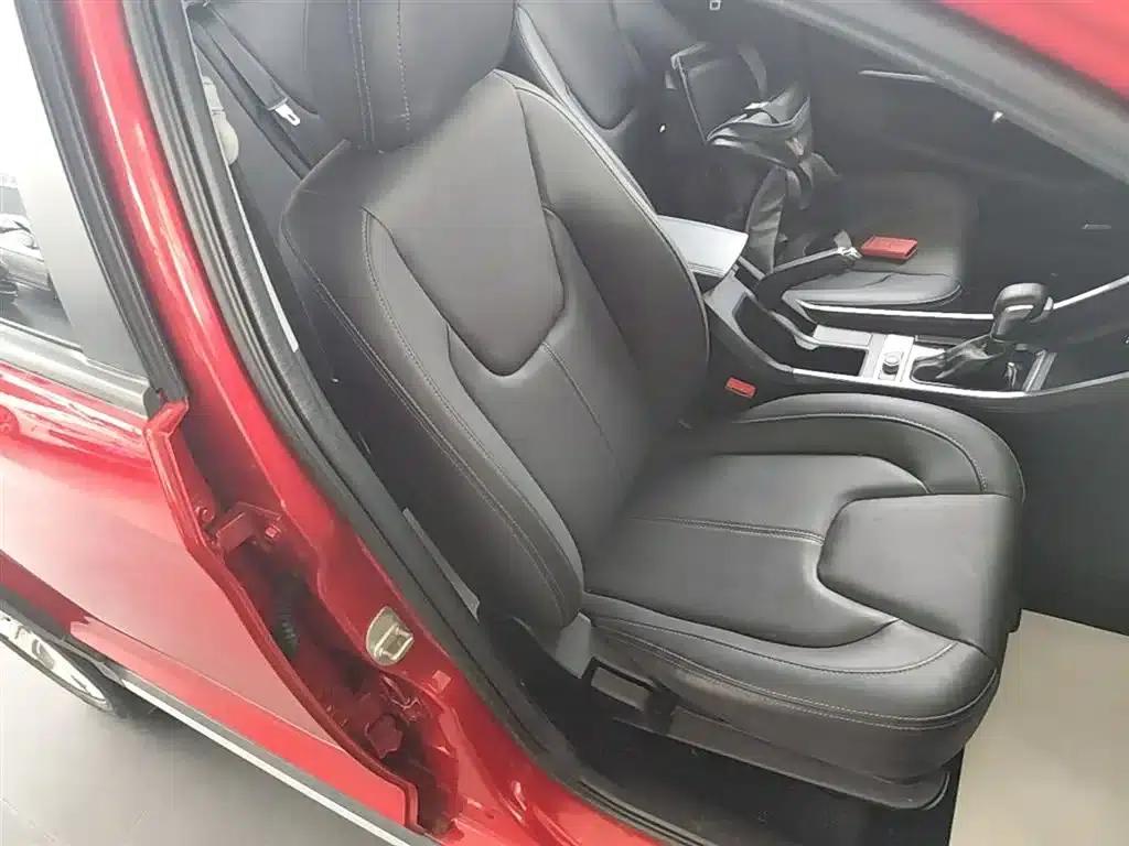 Chery Tiggo 3x 2021 PLUS 1.5L CVT Joyful Red Date Edition II — миниатюра 25