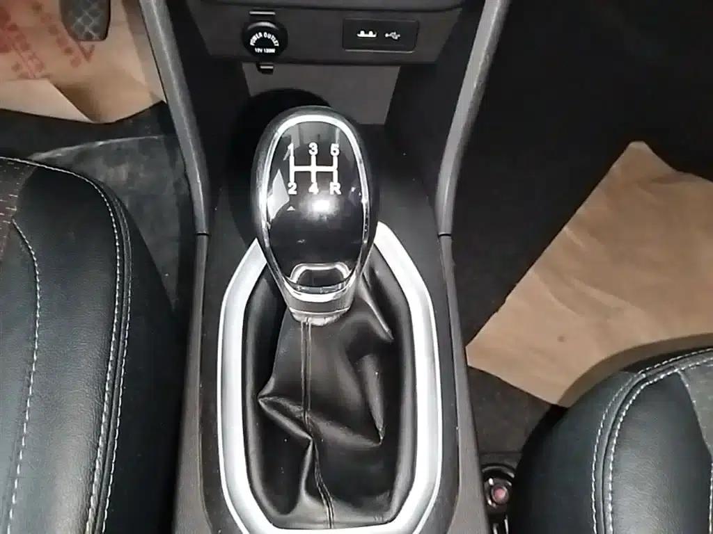 Chery Tiggo 3x 2020 Premium Edition 1.5L Manual Deluxe Version — миниатюра 14