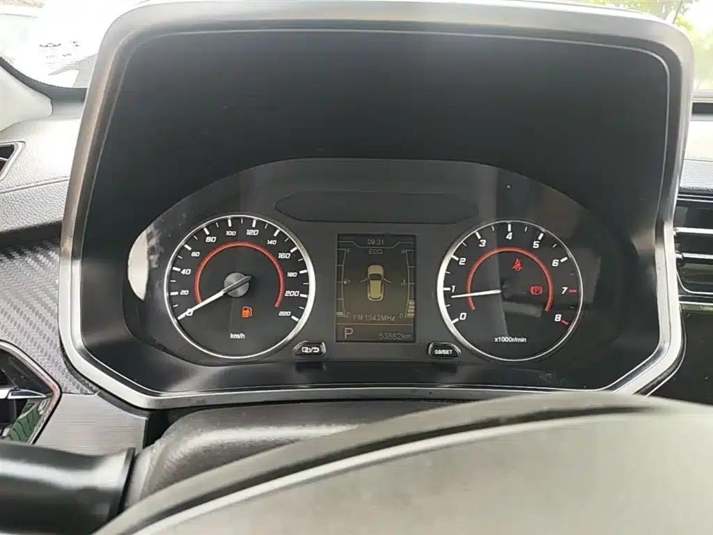 Chery Tiggo 3x 2021 PLUS 1.5L CVT Enjoyable Red Date Edition — миниатюра 12