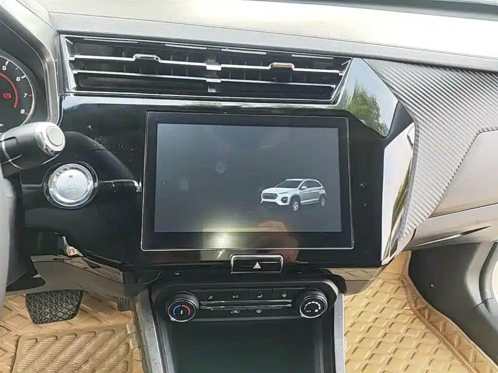 Chery Tiggo 3x 2021 PLUS 1.5L CVT Enjoyable Red Date Edition — миниатюра 13