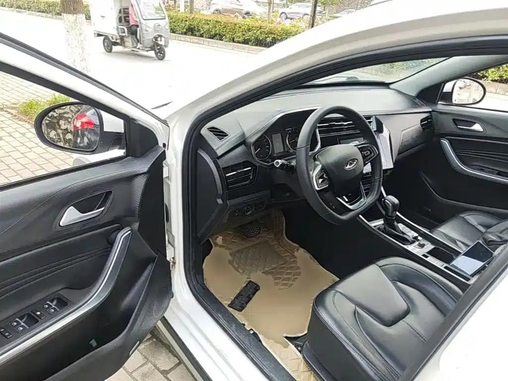 Chery Tiggo 3x 2021 PLUS 1.5L CVT Enjoyable Red Date Edition — миниатюра 16